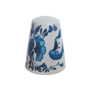 Holland thimble souvenir delft blue clogs